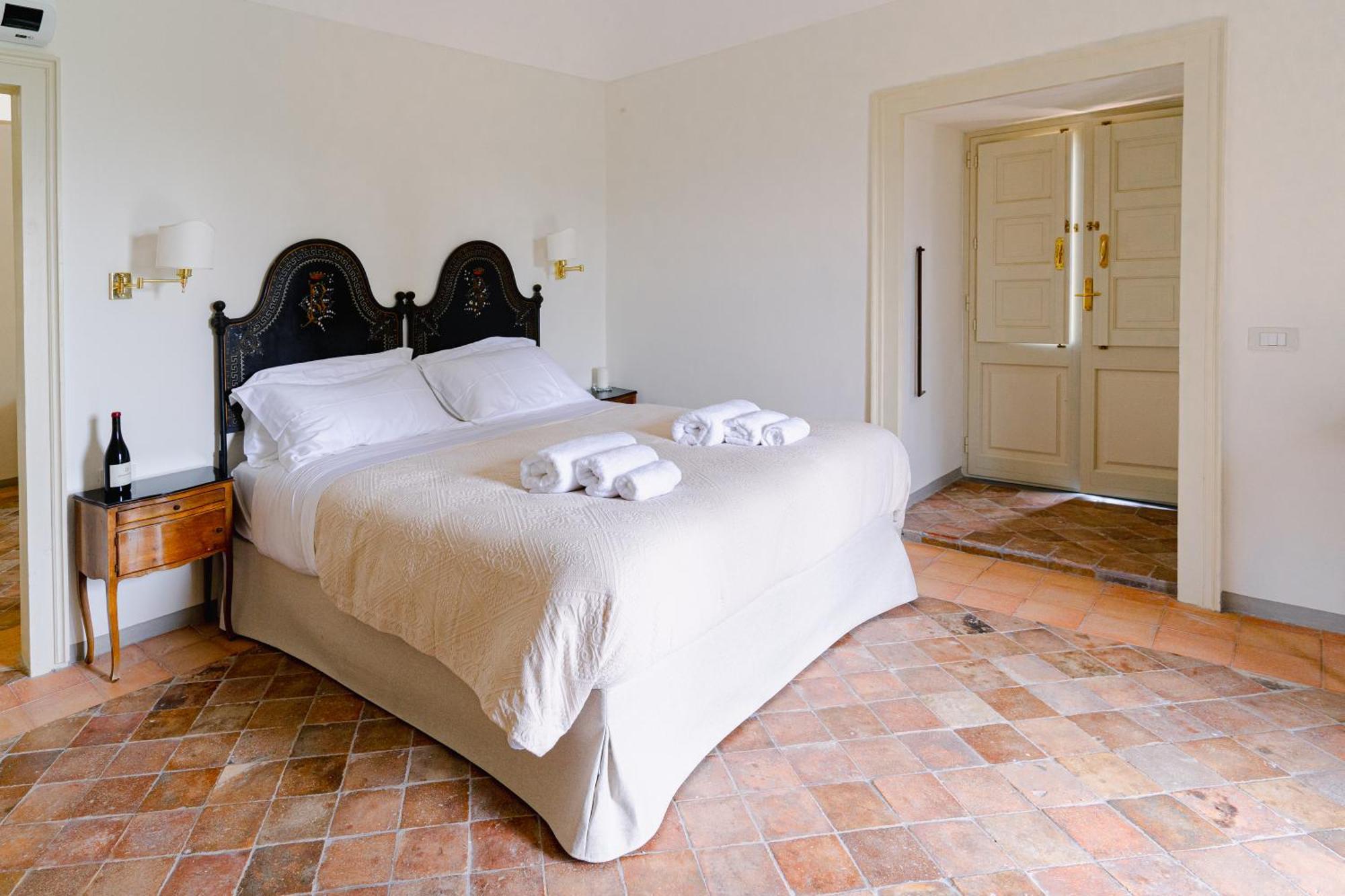 Tenuta Rustica 1519 Roccella Valdemone Room photo